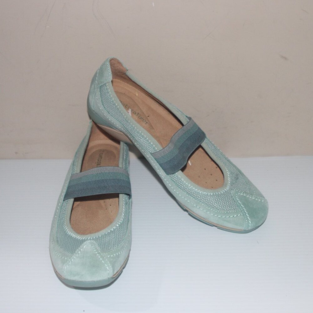 15a. LN NATURALIZER MARY JANE STYLE SHOES - 7 1/2 WIDE